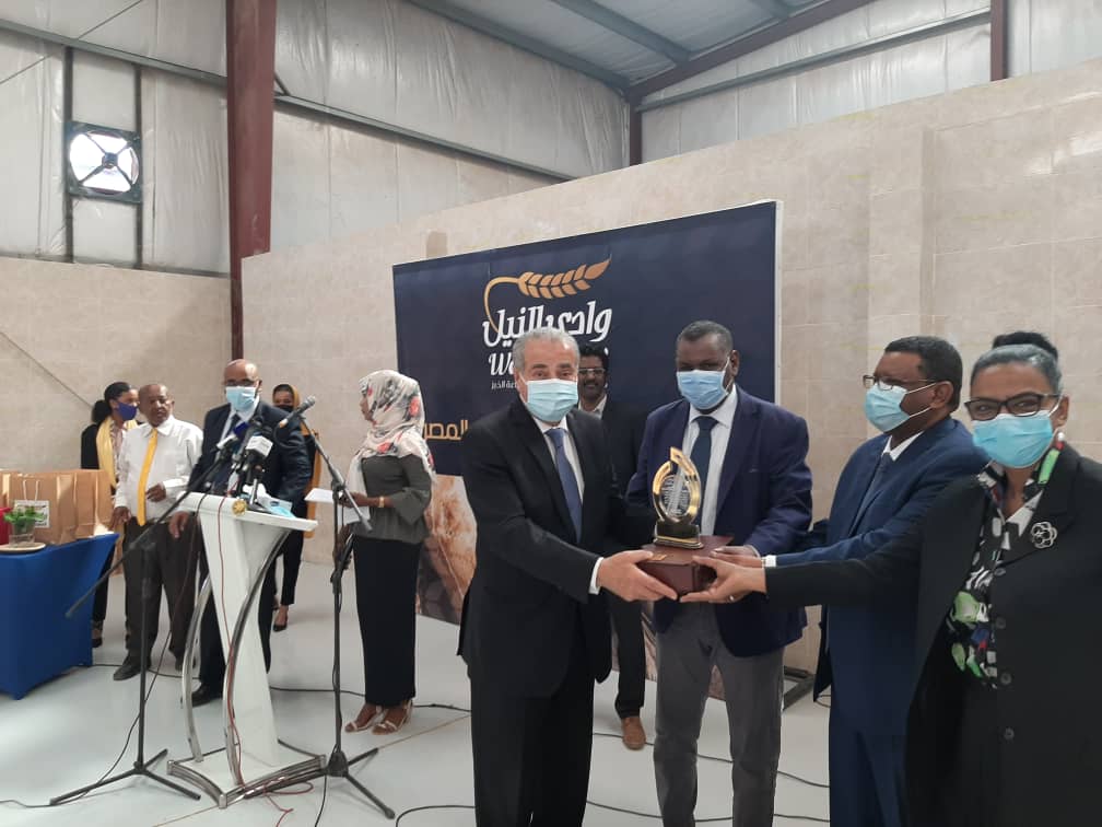 وزير التموين ووزراء سودانيون يفتتحون "مجمع وادي النيل" لتطوير صناعة الخبز