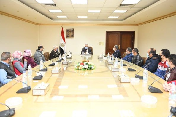 وزير الدولة للإنتاج الحربي يلتقى (١١) متدرب من العاملين بالهيئة العربية للتصنيع  ضمن برنامج تكنولوجيا الألياف الضوئية المقام بقطاع التدريب