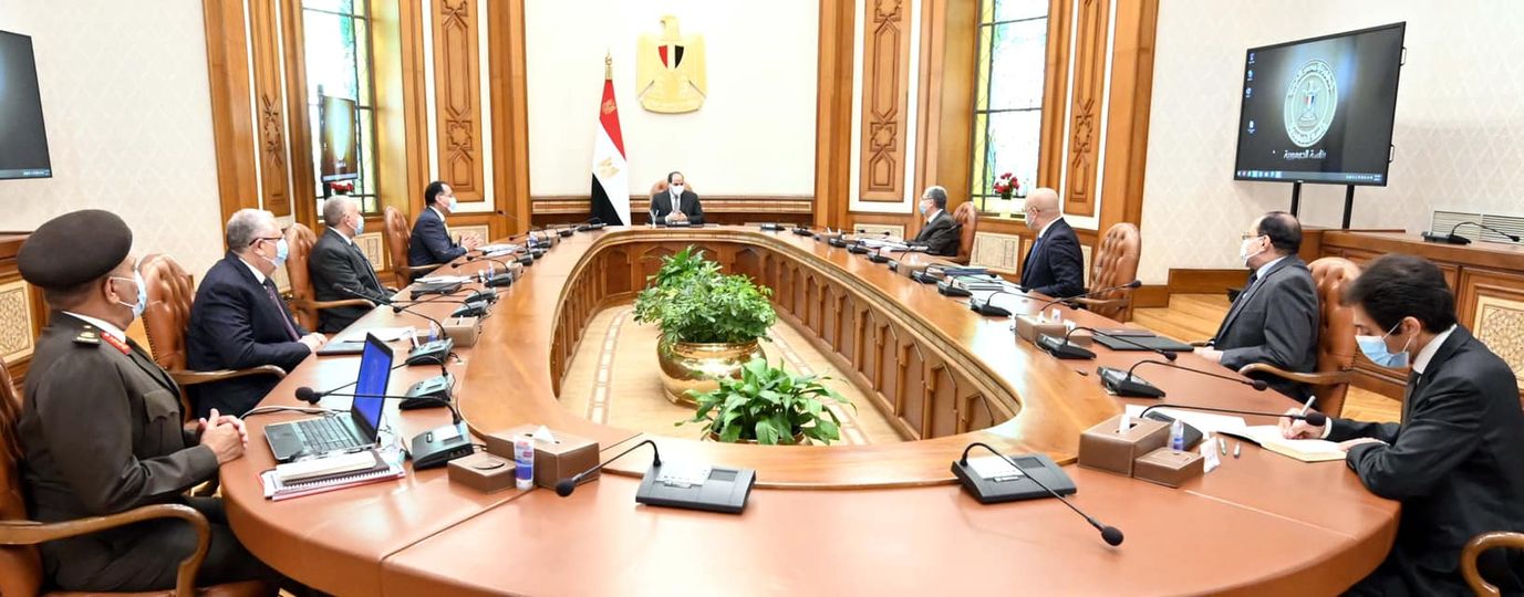 السيد الرئيس يتابع المخطط التنفيذي لتطوير ١٥٠٠ قرية وتوابعها كمرحلة اولى من المشروع القومي لتطوير الريف المصري 