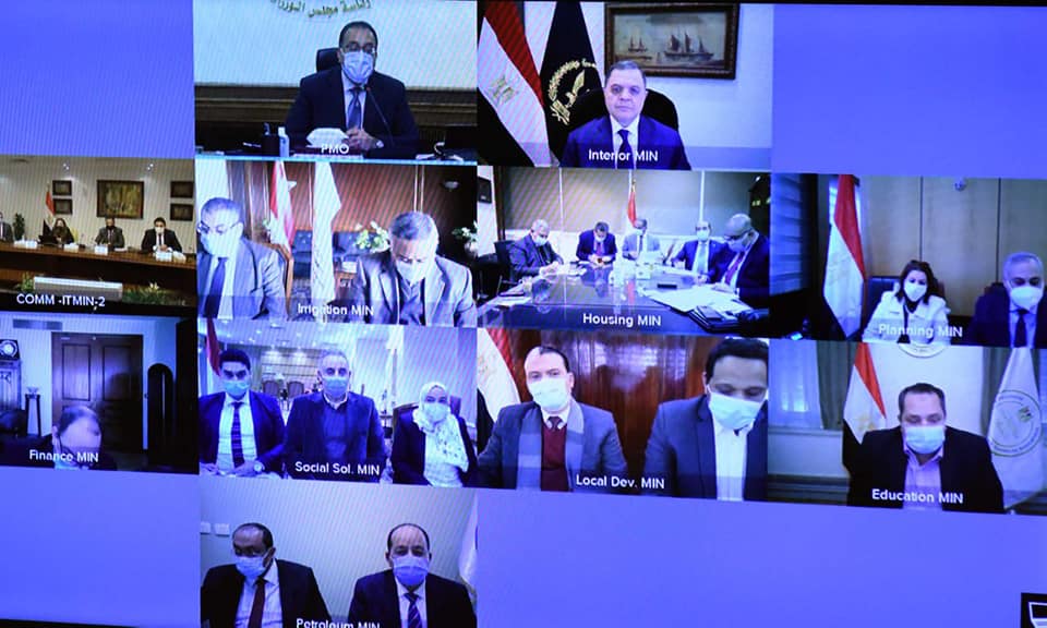 رئيس الوزراء يترأس اجتماع اللجنة الرئيسية لمشروع تطوير القرى المصرية 