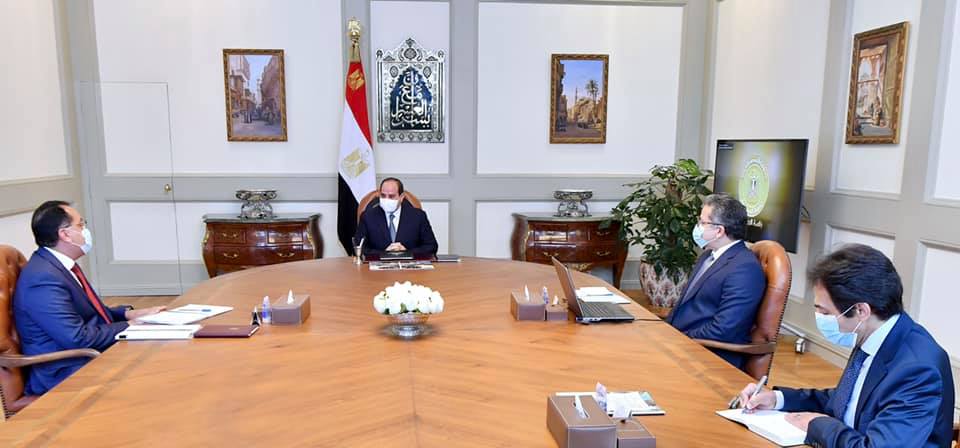 السيد الرئيس يوجه بمواصلة مشروعات الدولة لاستعادة الرونق التاريخي للمواقع الأثرية المصرية