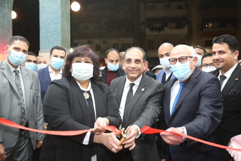 وزيرة الثقافة ومحافظ بورسعيد يعيدان افتتاح سينما مصر بعد تطويرها 