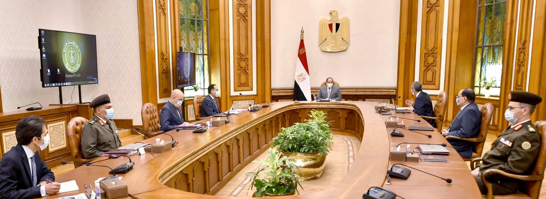 "السيد الرئيس يتابع موقف التغذية الكهربائية للمشروع القومي لتنمية سيناء، وتطوير قرى الريف المصري"