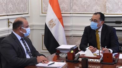 Photo of رئيس الوزراء يلتقي رئيس البورصة المصرية لبحث تطورات أداء سوق الأوراق المالية المقيدة