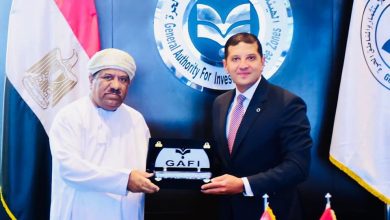 Photo of الرئيس التنفيذي للهيئة العامة للاستثمار يلتقى رئيس غرفة تجارة وصناعة عمان