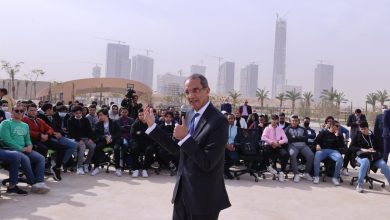 Photo of عمرو طلعت خلال زيارته لجامعة مصر للمعلوماتية فى مدينة المعرفة بالعاصمة الإدارية الجديدة