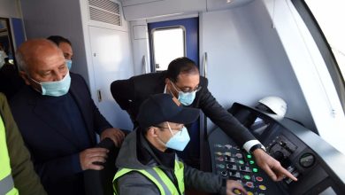 Photo of رئيس الوزراء يتابع التشغيل التجريبي للقطار الكهربائي الخفيف LRT
