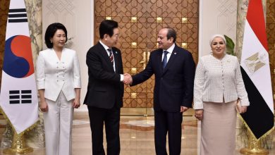 Photo of استقبل السيد الرئيس عبد الفتاح السيسي والسيدة انتصار السيسي قرينة السيد الرئيس، اليوم، الرئيس “لي جاي ميونغ” رئيس جمهورية كوريا والسيدة قرينته