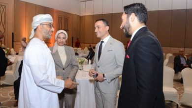 Photo of أﺷﺮف ﻣﺼﻄﻔﻰ ﻳﺒﺮز ﻓﺮص اﻟﺘﻌﺎون اﻟﻤﺼﺮي العماني